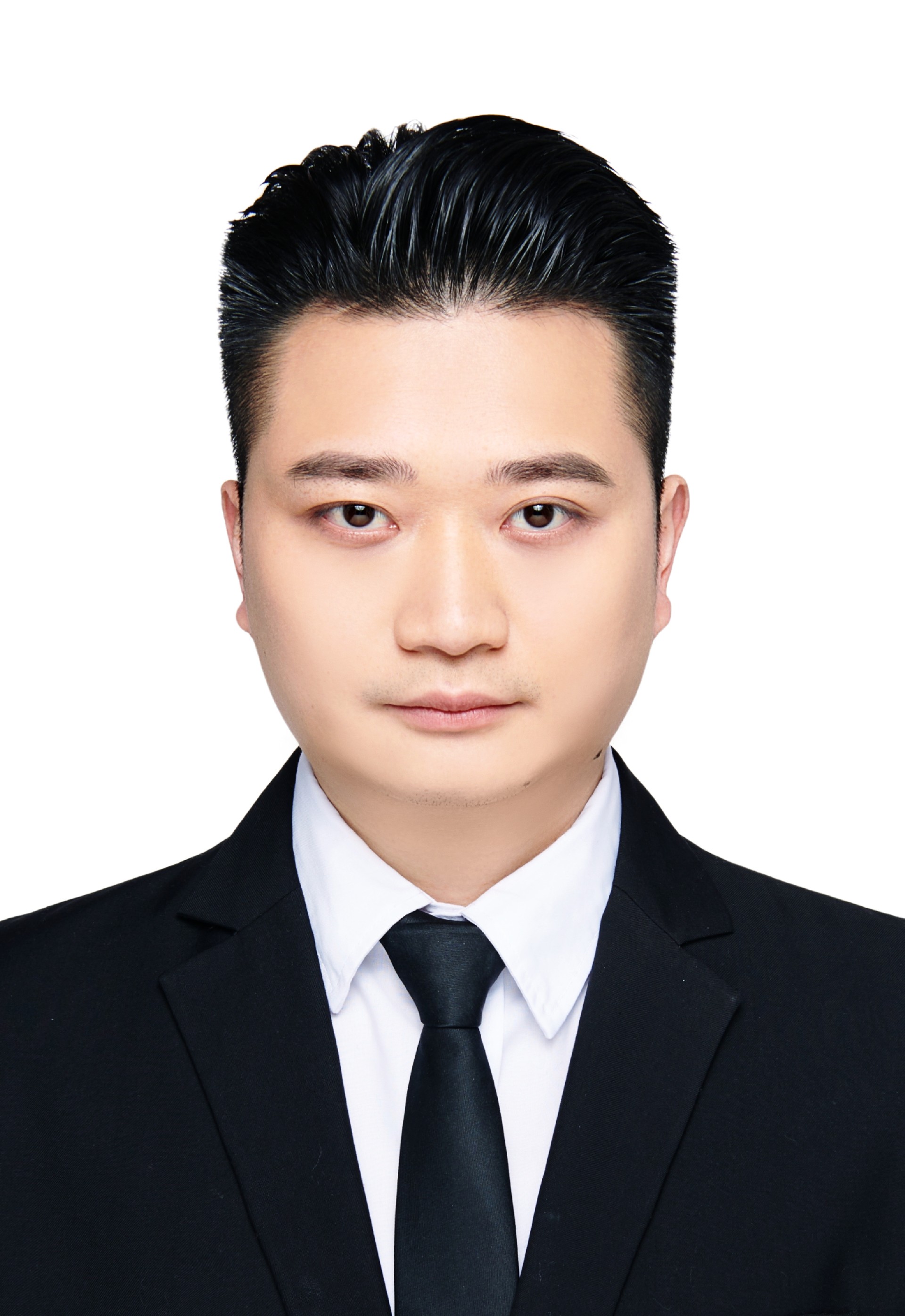 王泽龙照片.jpg